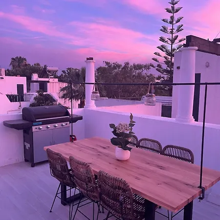 Modern Penthouse In With Pool شقة ماربيا