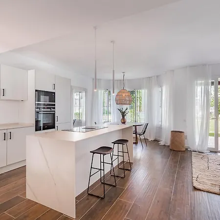 Modern Penthouse In With Pool Appartement *