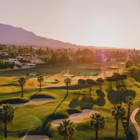 Modern Penthouse In With Pool * Μαρμπέλλα